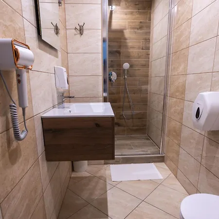 Pod Debami Penzion 2*