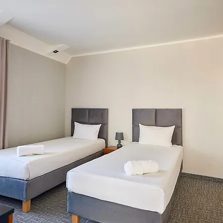 Hotelik Pod Debami 2* Radwanice