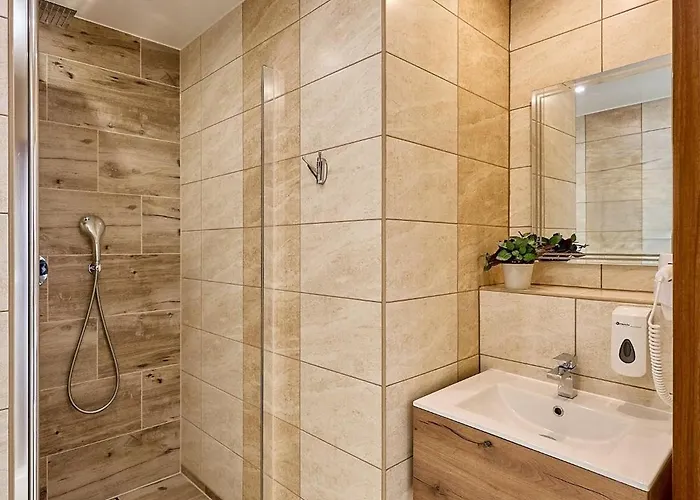 Pod Debami Mini-hôtel Radwanice